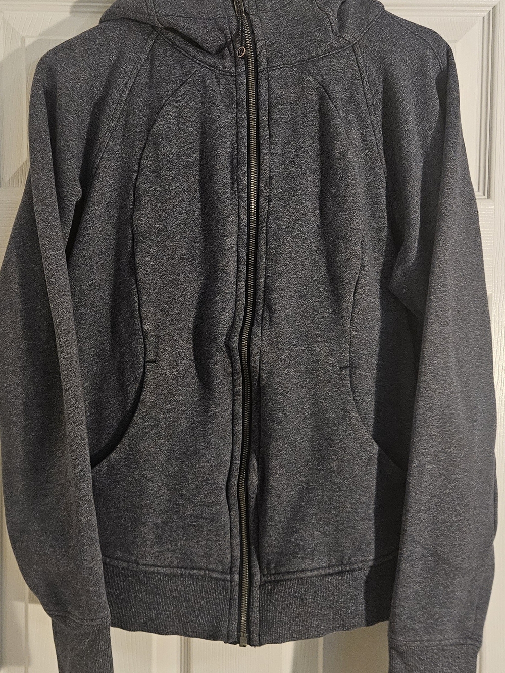 lululemon Womens Size 12 Heather Grey Full Zip Hooded Jacket With Pockets.